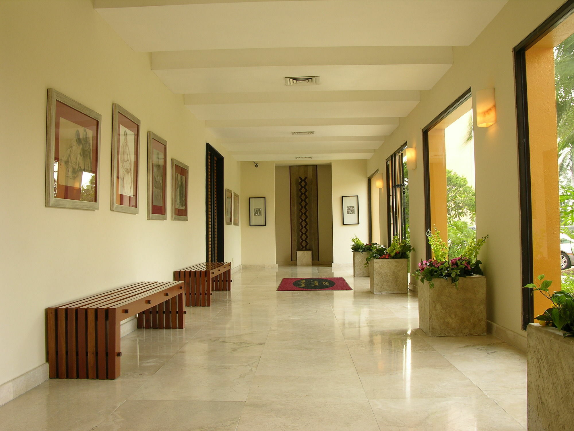 Hotel Terranova 코아트사코알코스 외부 사진 Interior of the gallery